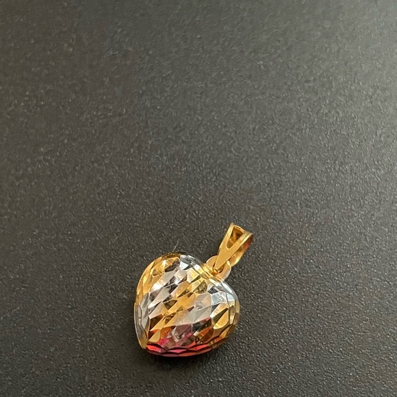 22 k gold pendant.